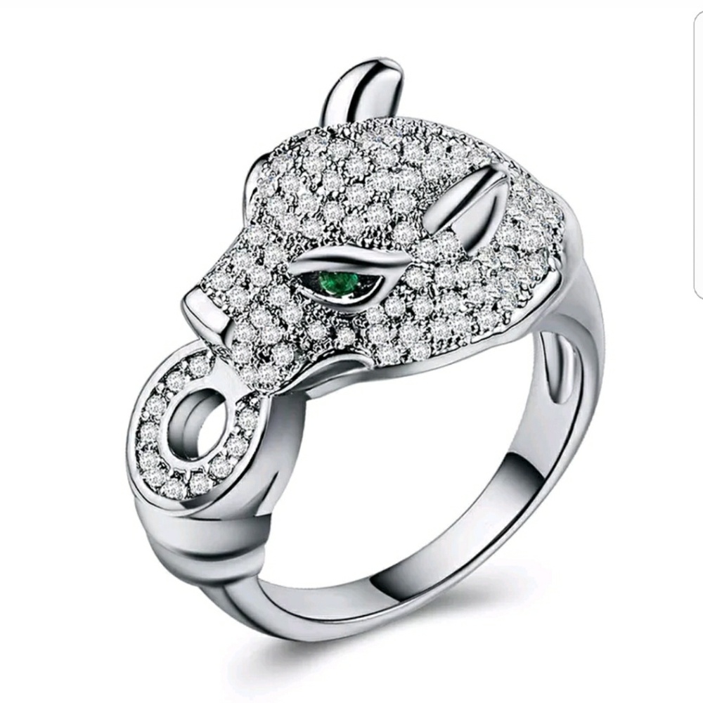 5⭐Rates sterling silver ring with simulated diamon